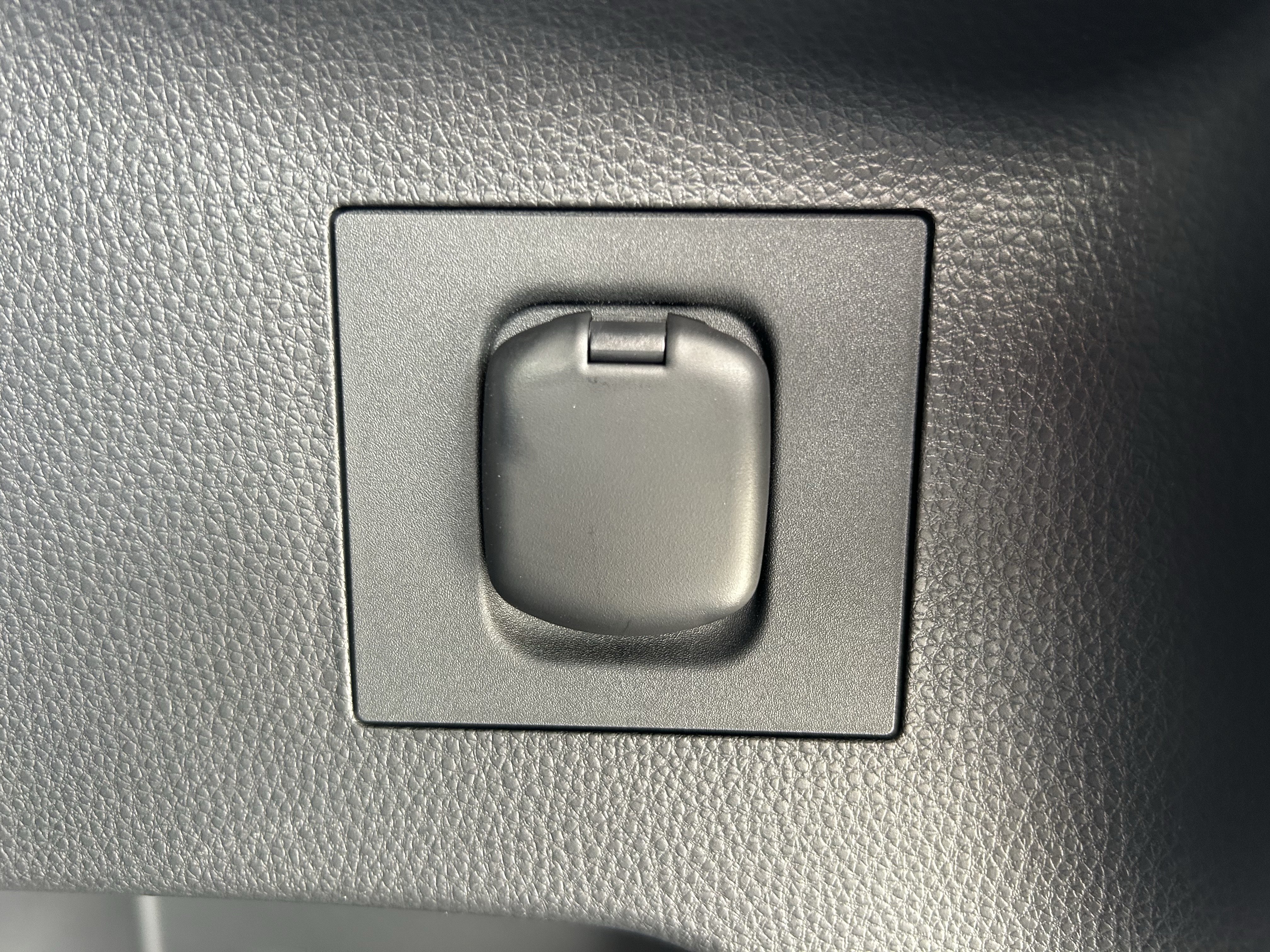 Certified 2025 Toyota 4Runner SR5 AWD/4WD image 21