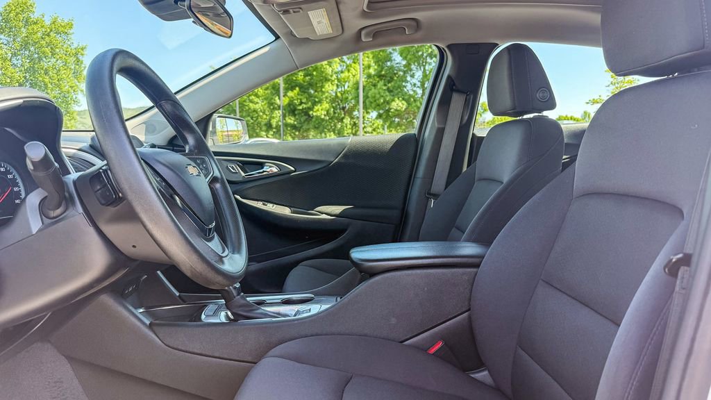 Used 2024 Chevrolet Malibu LT FWD image 19