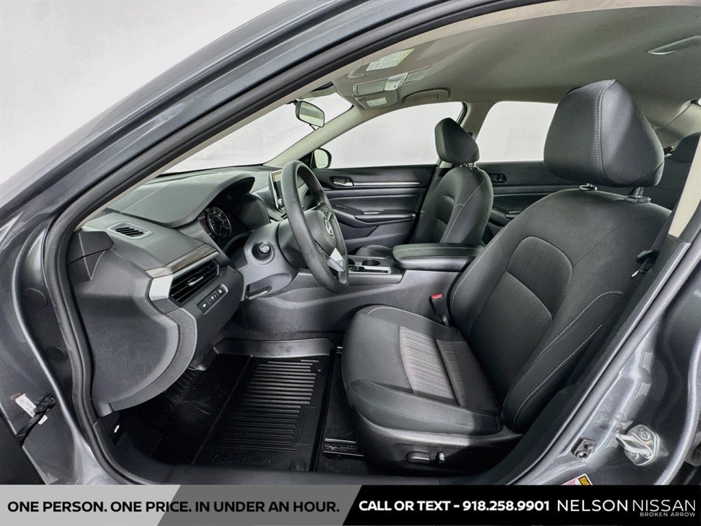 Certified 2025 Nissan Altima 2.5 SV FWD image 19