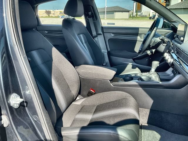 Certified 2025 Honda Civic Sport image 31