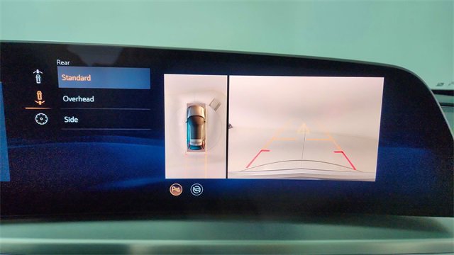 Used 2025 Cadillac Lyriq Luxury image 45