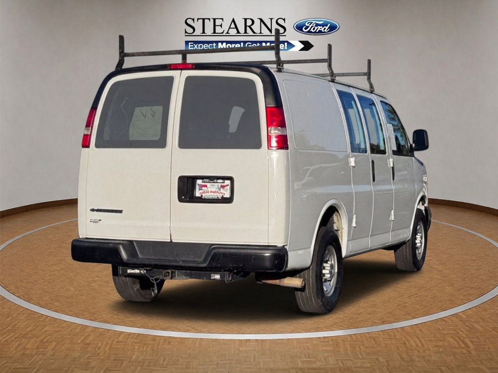 Used 2017 Chevrolet Express 2500 RWD image 12