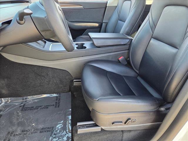 Used 2023 Tesla Model Y Performance image 16