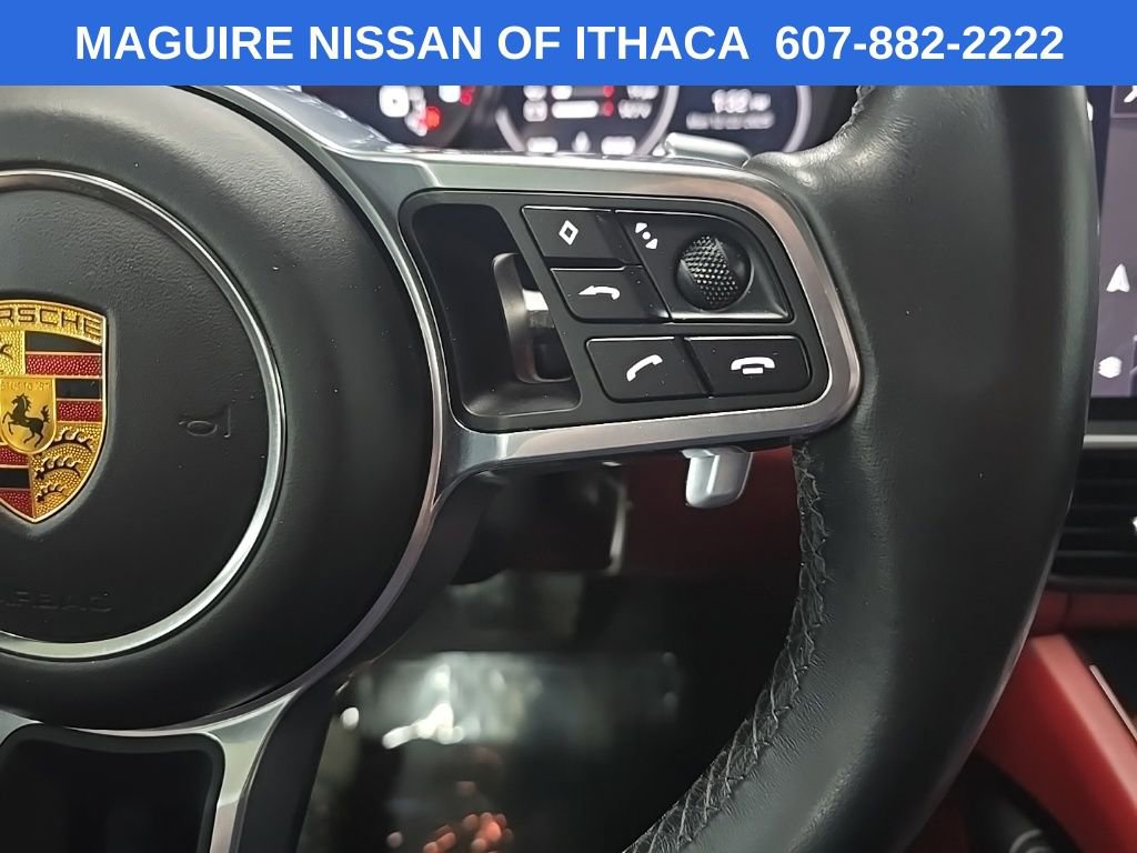 Used 2022 Porsche Cayenne Platinum Edition image 21