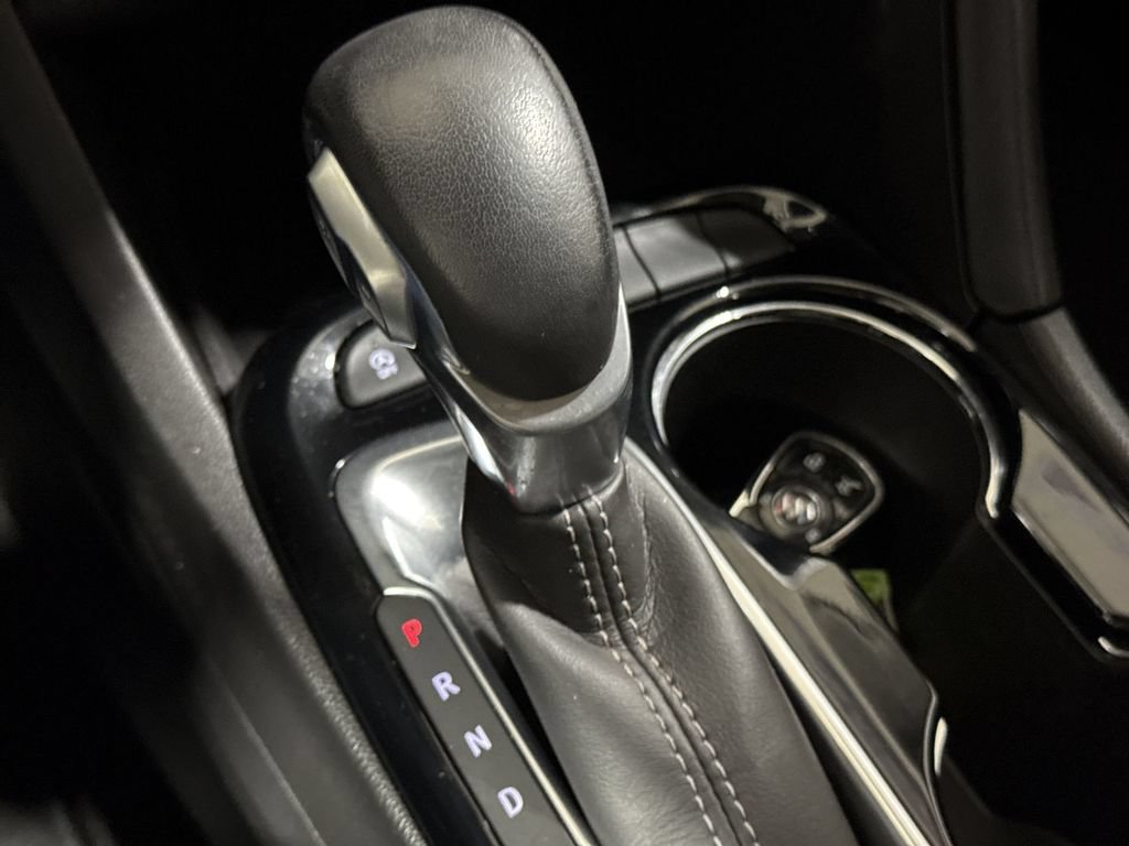 Used 2020 Buick Encore GX Select FWD image 17