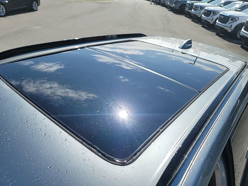 Certified 2024 Cadillac XT4 Sport image 9