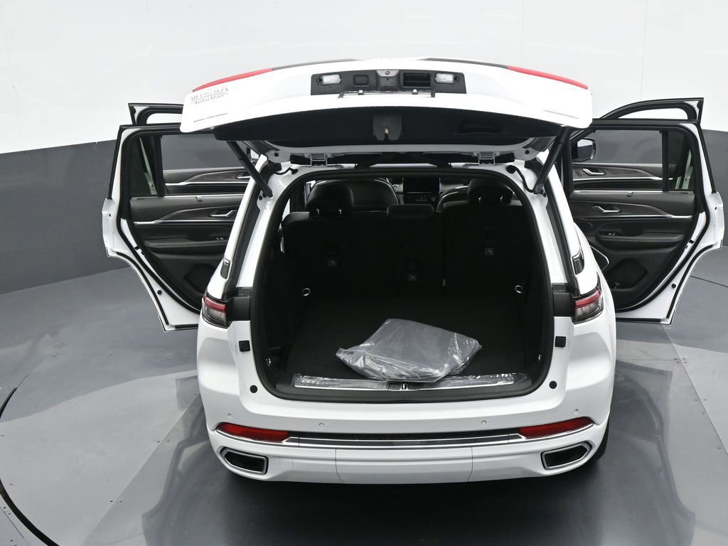 Used 2024 Jeep Grand Cherokee Overland w/ Luxury Tech Group IV image 70