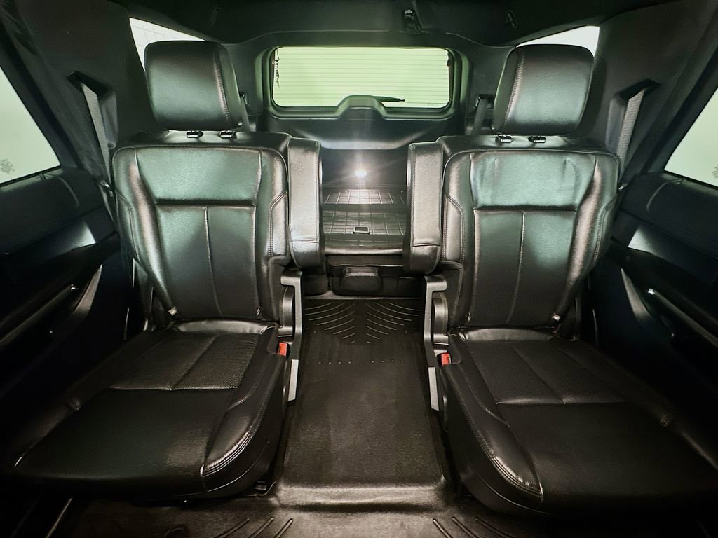 Used 2021 Ford Expedition XLT image 13