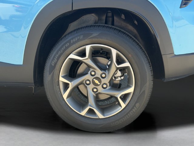 New 2026 Chevrolet Trax LT w/ Sunroof Package FWD image 17