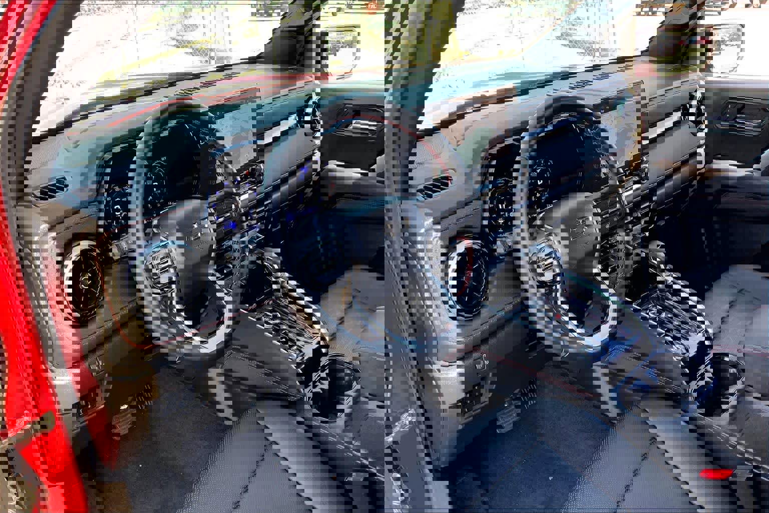 Used 2025 Chevrolet Colorado Z71 w/ Technology Package image 17