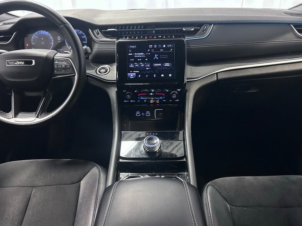 Used 2022 Jeep Grand Cherokee Altitude image 13