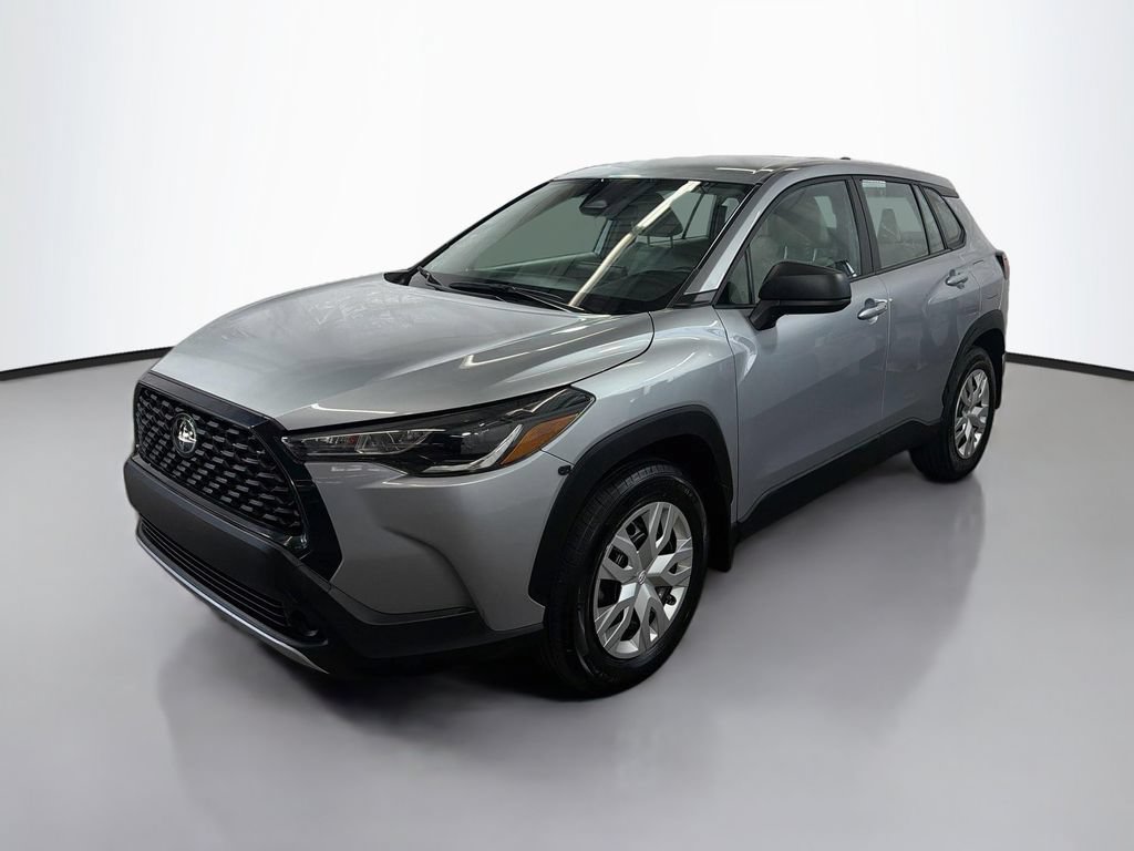 Used 2024 Toyota Corolla Cross L AWD/4WD image 5
