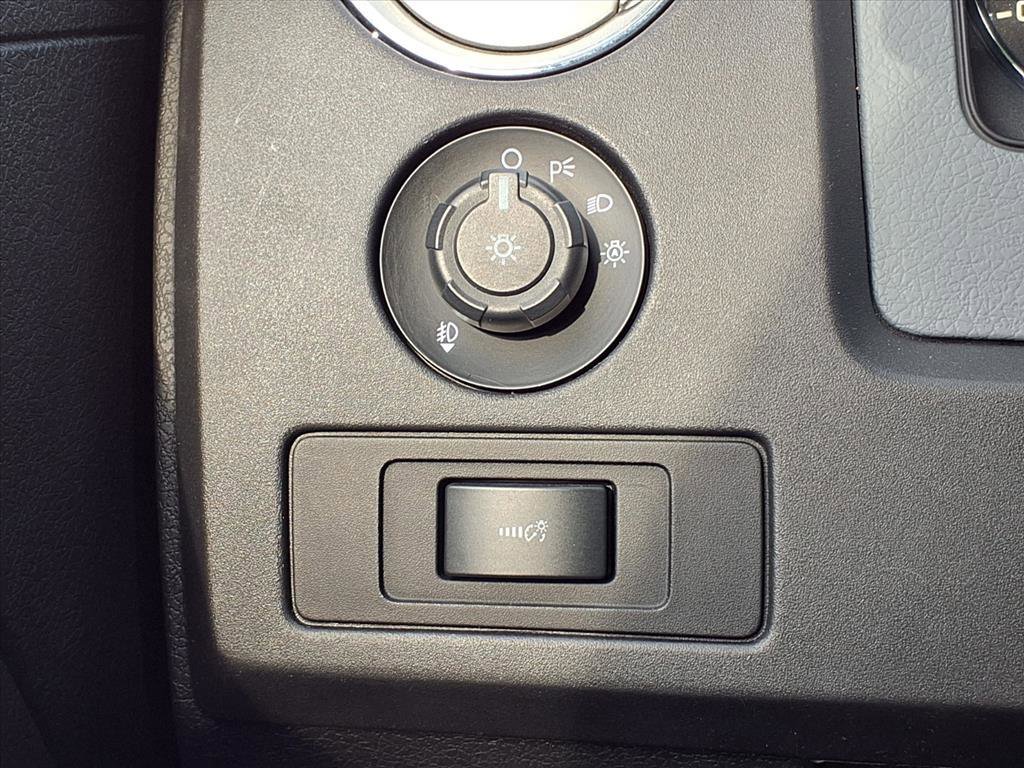 Used 2013 Ford F150 XLT w/ Luxury Equipment Group image 17