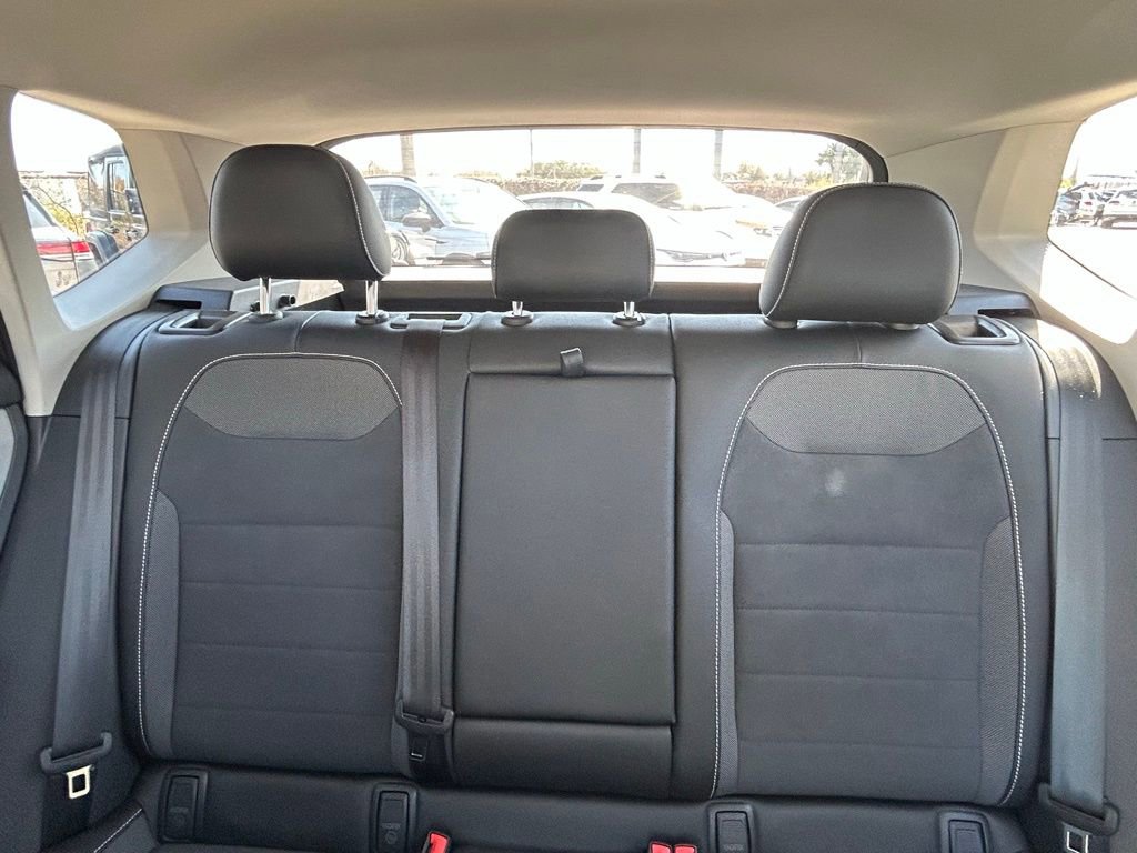 Certified 2023 Volkswagen Taos SE image 14