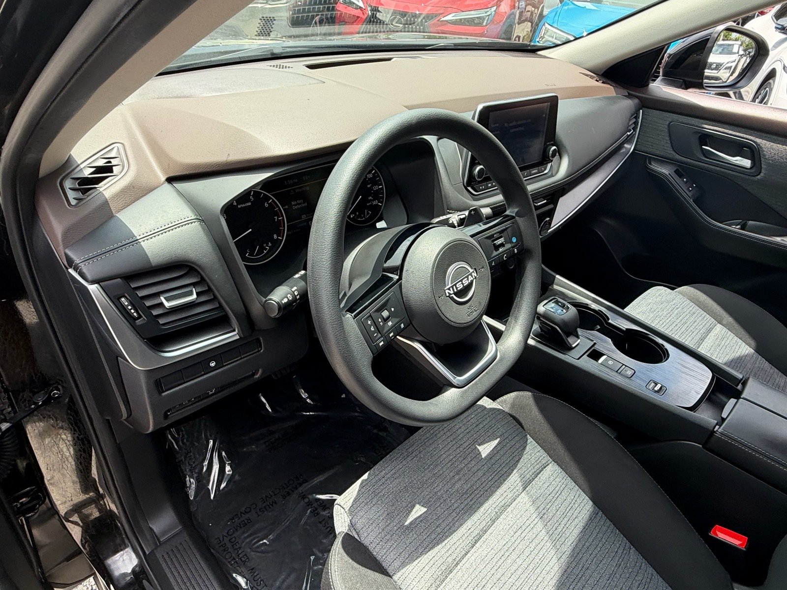 Used 2023 Nissan Rogue SV FWD image 10