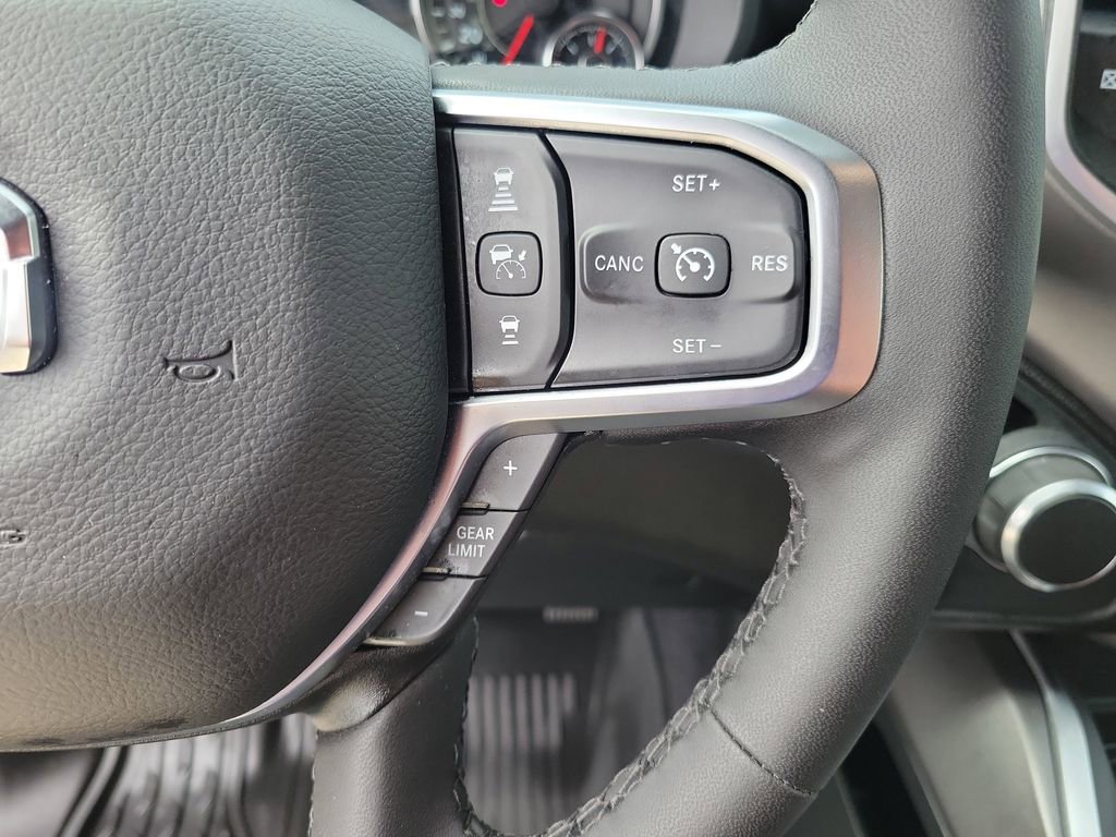 Used 2025 RAM 1500 Big Horn AWD/4WD image 28