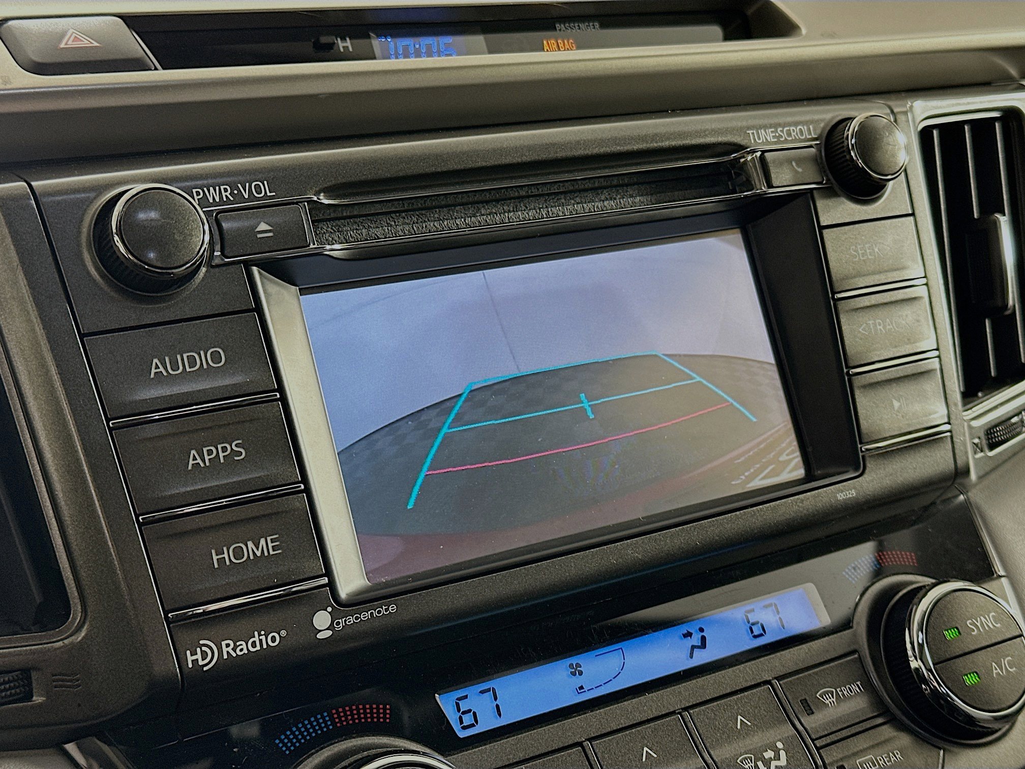 Used 2015 Toyota RAV4 XLE image 21