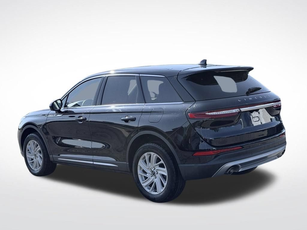 Certified 2024 Lincoln Corsair AWD image 9