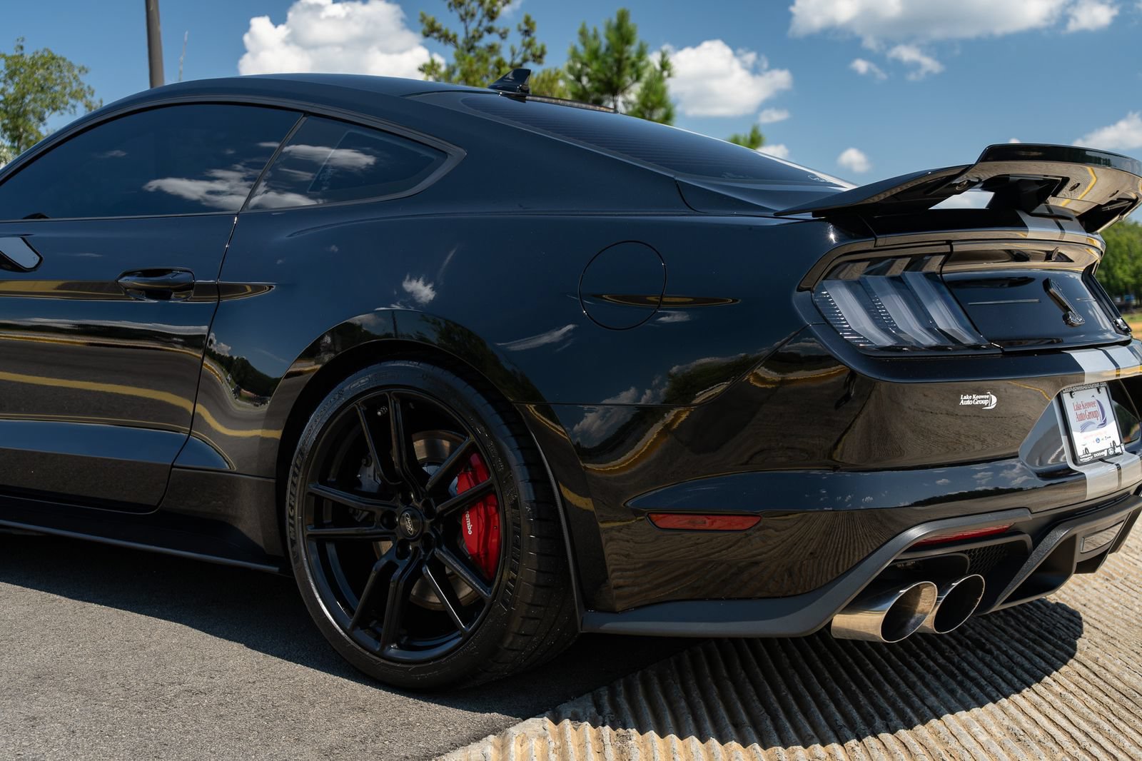Used 2021 Ford Mustang Shelby GT500 w/ Technology Package RWD image 27