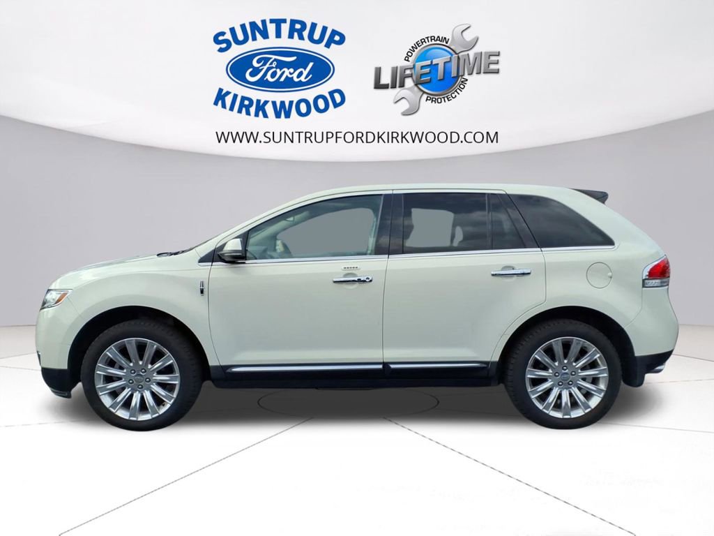 Used 2013 Lincoln MKX AWD image 22