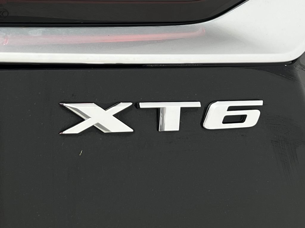 Used 2020 Cadillac XT6 Premium Luxury AWD/4WD image 42