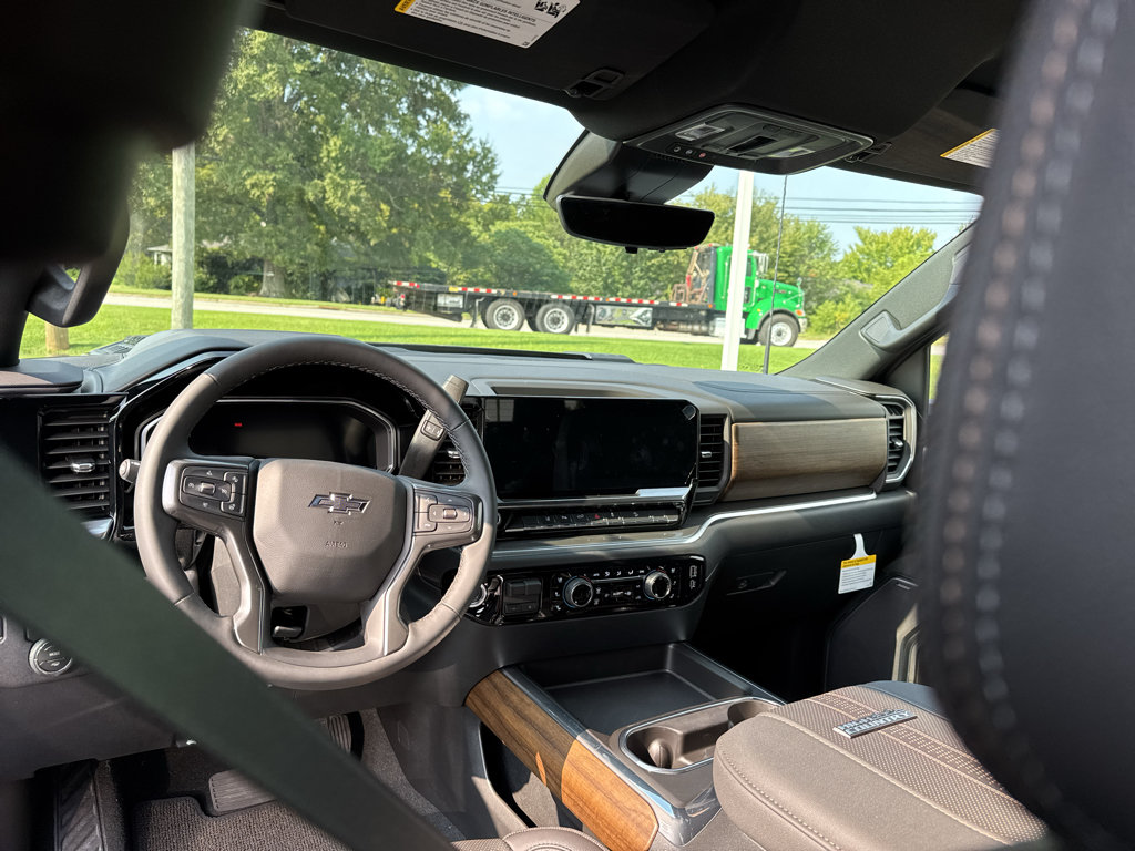New 2026 Chevrolet Silverado 2500 High Country w/ Midnight Edition AWD/4WD image 16