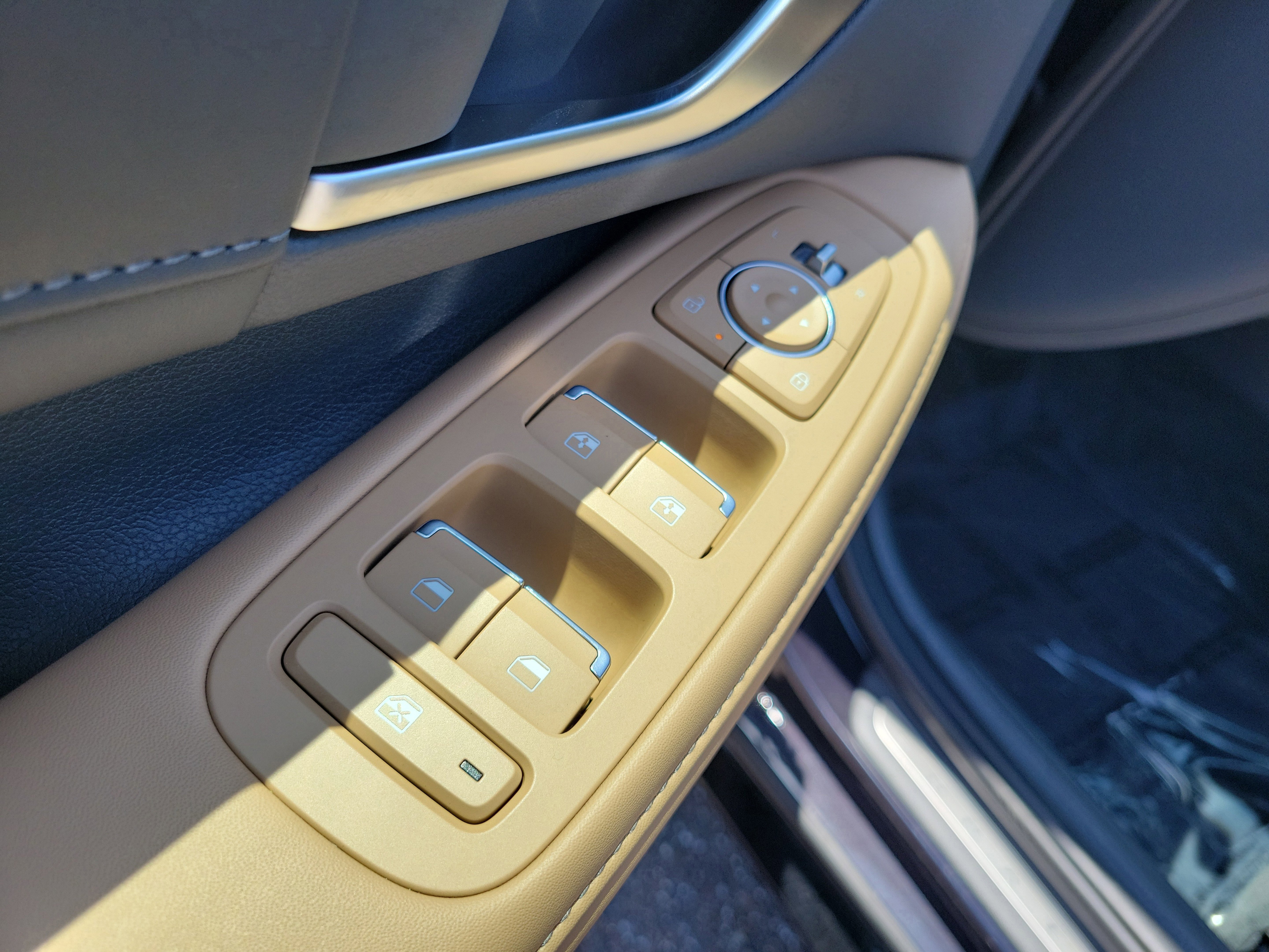 New 2025 Hyundai Sonata Limited image 18