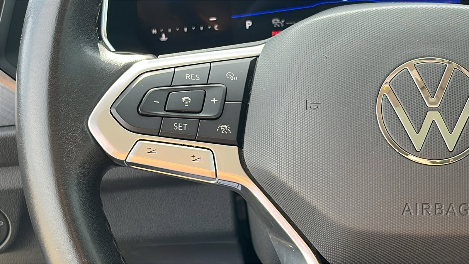 Used 2024 Volkswagen Jetta SE image 16