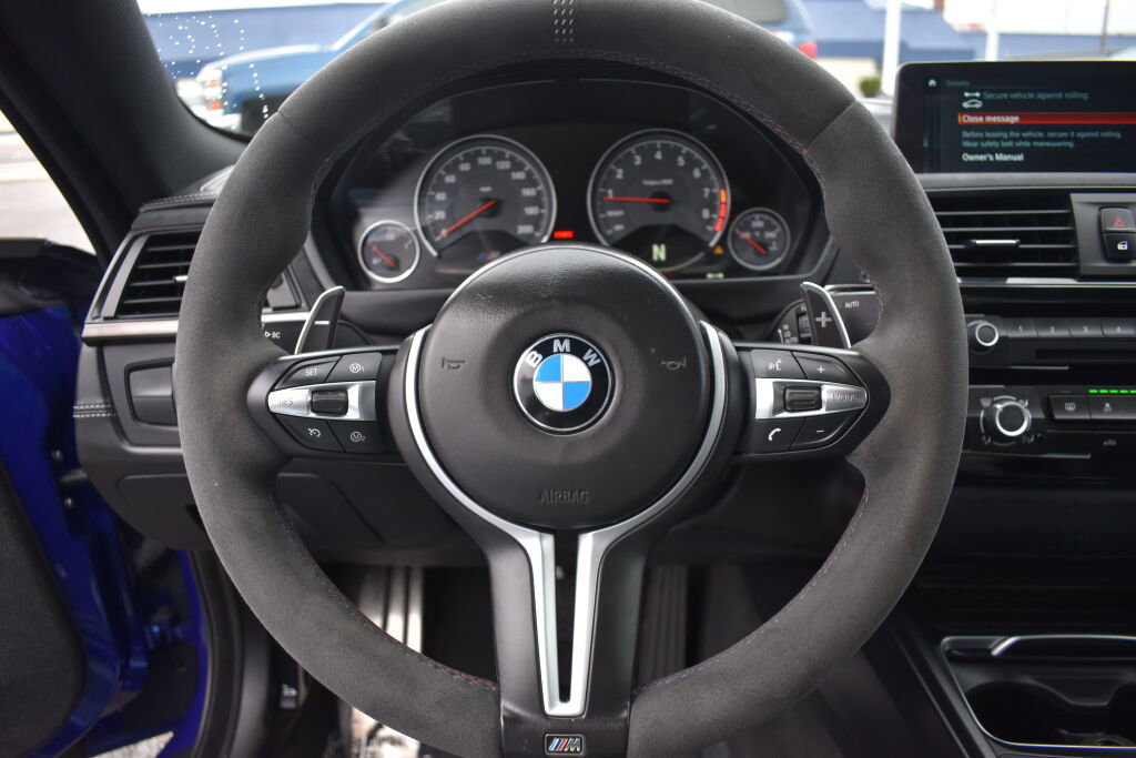 Used 2019 BMW M4 CS w/ Executive Package image 2