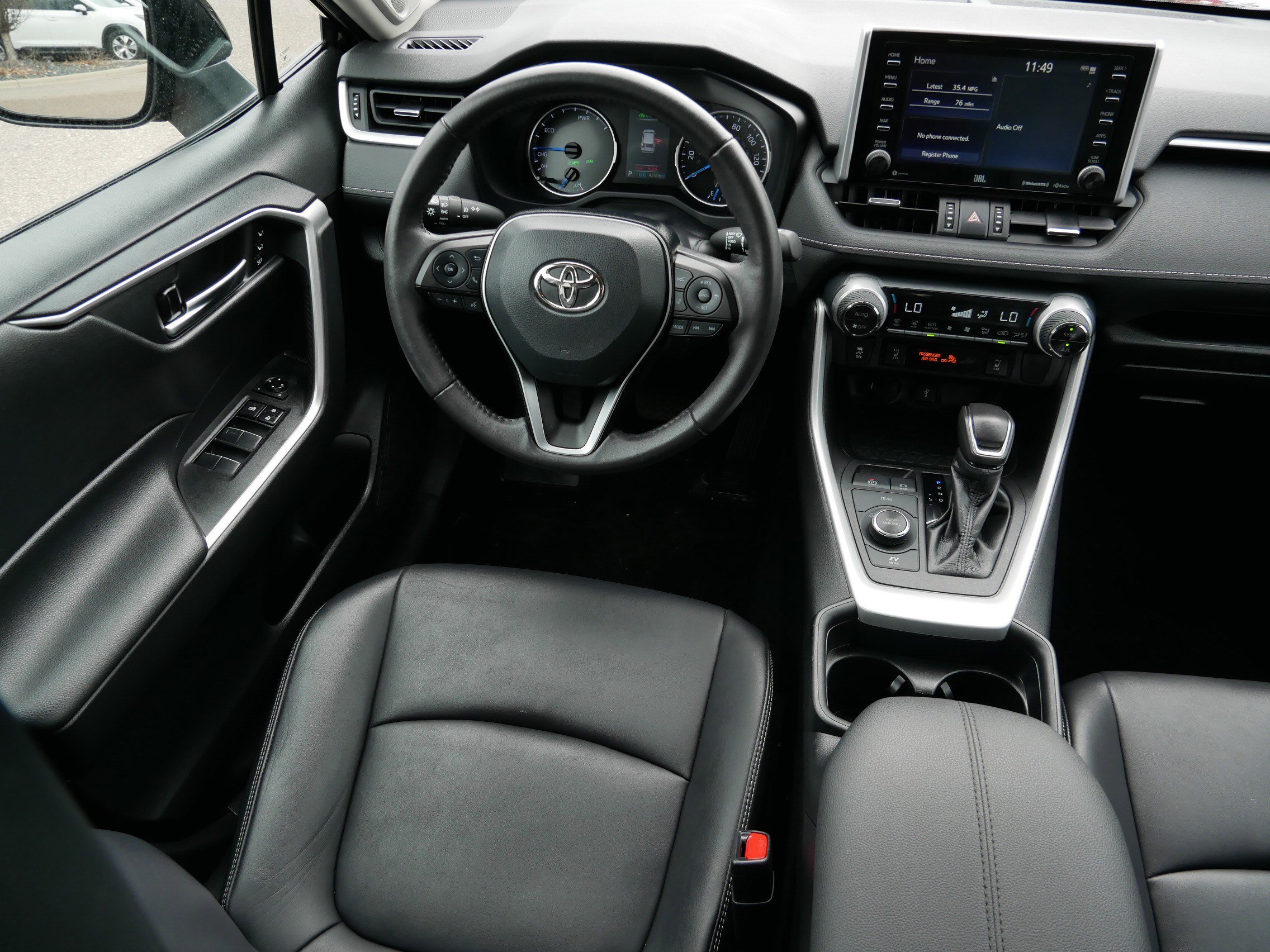 Used 2021 Toyota RAV4 XLE Premium AWD/4WD image 9