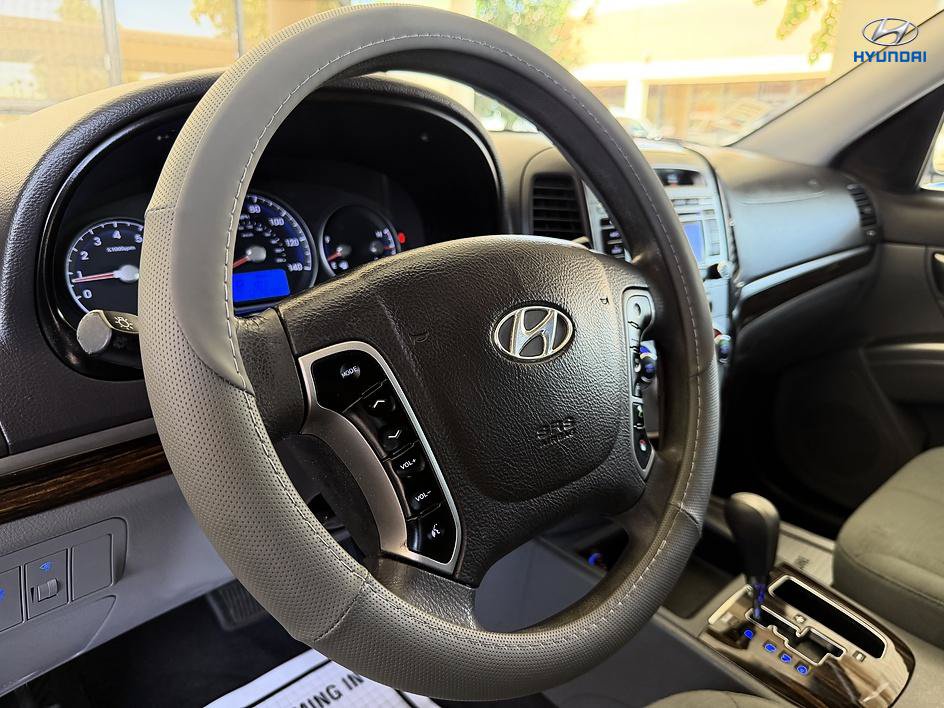 Used 2011 Hyundai Santa Fe GLS FWD image 15