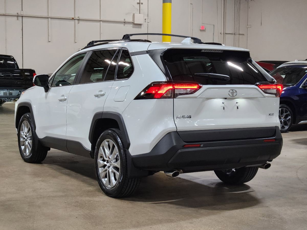 Used 2024 Toyota RAV4 XLE Premium image 11