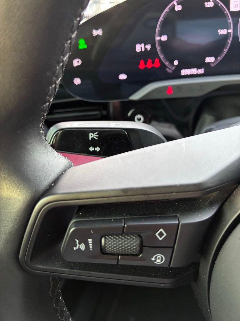 Used 2023 Porsche Taycan RWD image 28