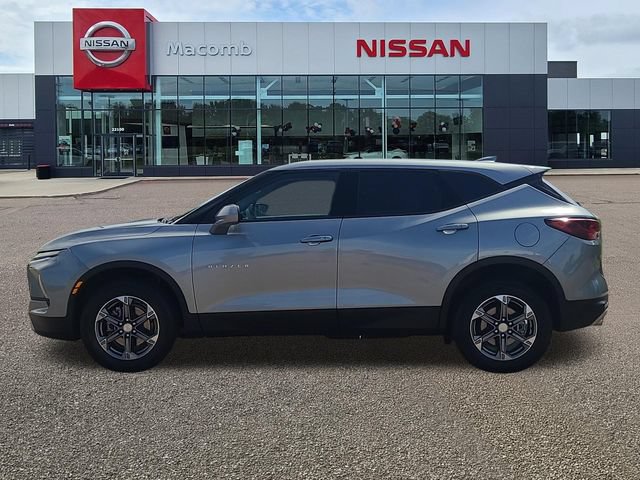 Used 2025 Chevrolet Blazer LT AWD/4WD image 4