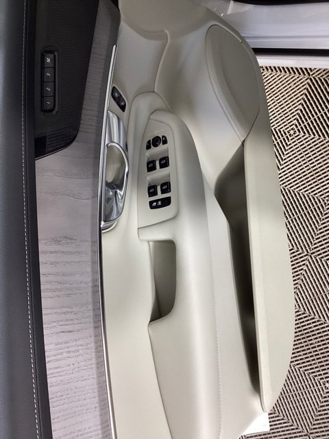 New 2026 Volvo XC90 B6 Ultra image 15