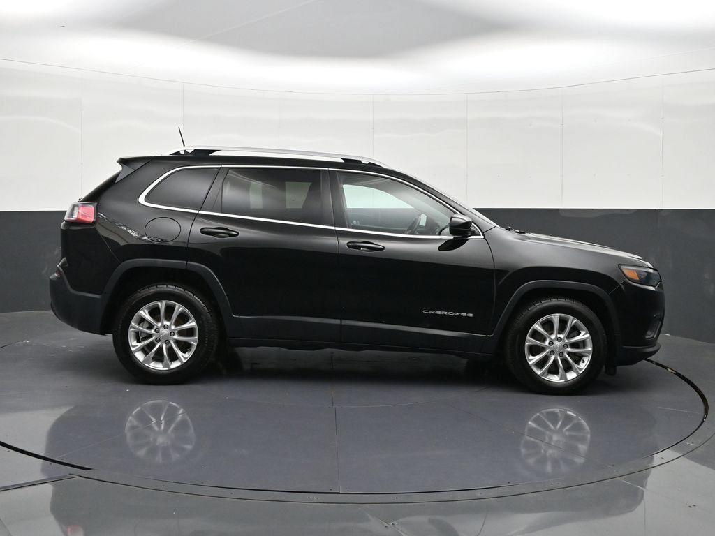 Used 2019 Jeep Cherokee Latitude w/ Popular Appearance Group FWD image 6