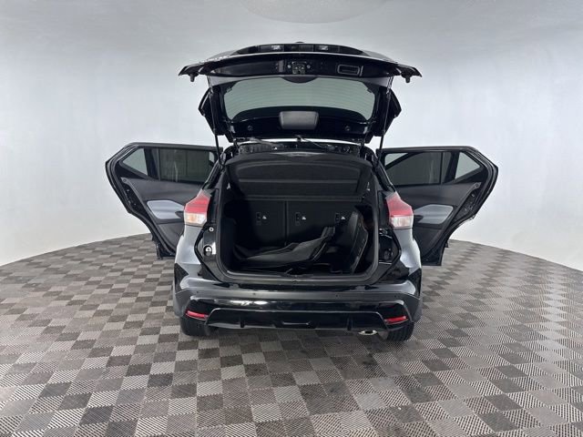 Used 2024 Nissan Kicks SR w/ SR Premium Package image 19