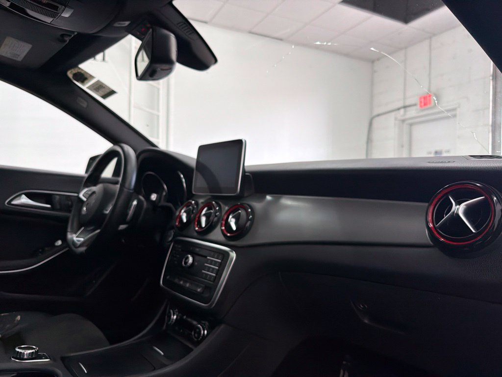 Used 2016 Mercedes-Benz CLA 250 image 30