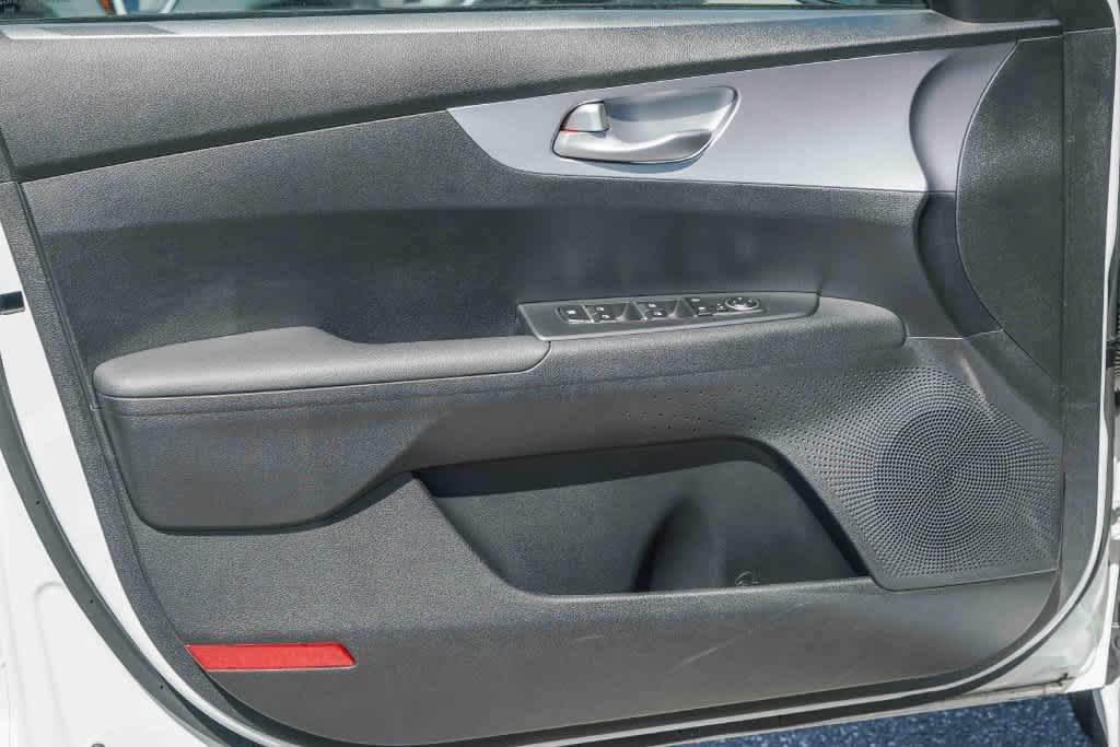 Certified 2024 Kia Forte LXS w/ LXS Technology Package FWD image 19