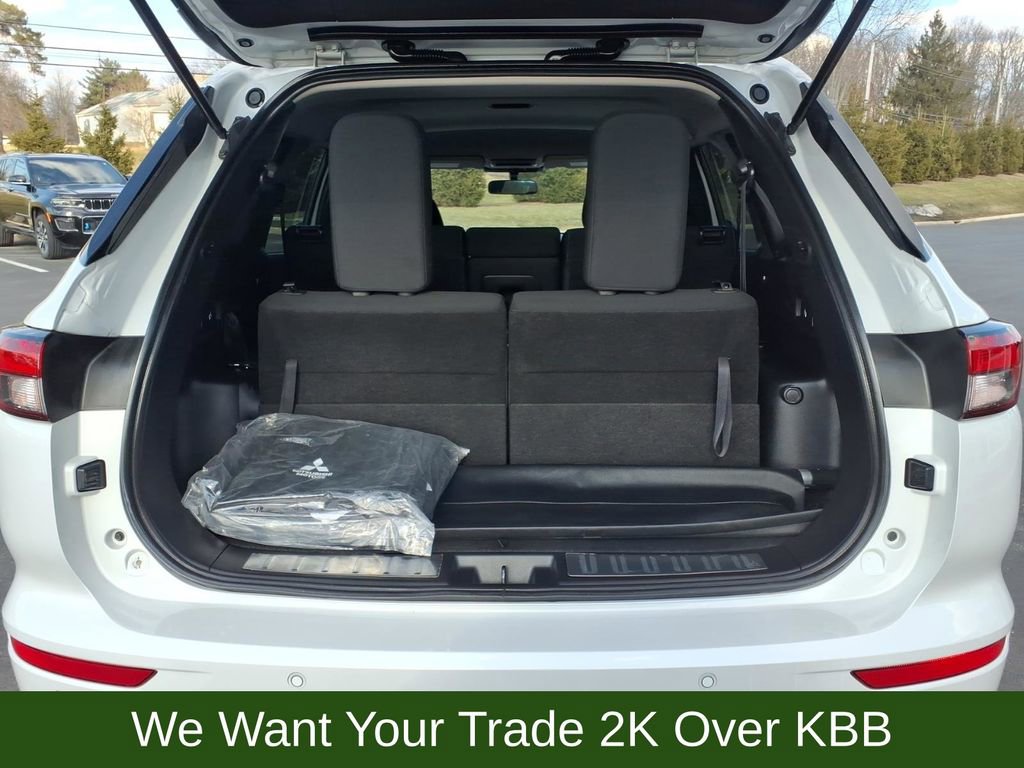 Used 2022 Mitsubishi Outlander ES AWD/4WD image 23