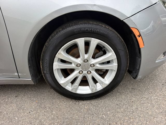 Used 2016 Chrysler 200 Limited w/ Driver Assist Package FWD image 26