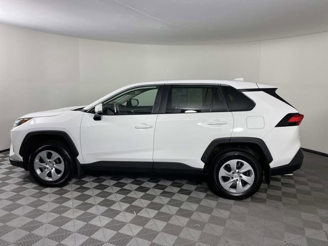 Used 2025 Toyota RAV4 LE image 5