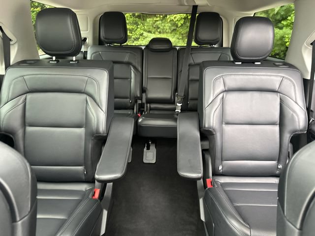 Used 2025 Lincoln Navigator Reserve AWD/4WD image 38