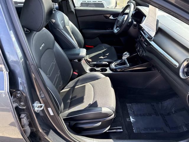 Used 2021 Kia Forte GT-Line w/ GT-Line Premium Package FWD image 9