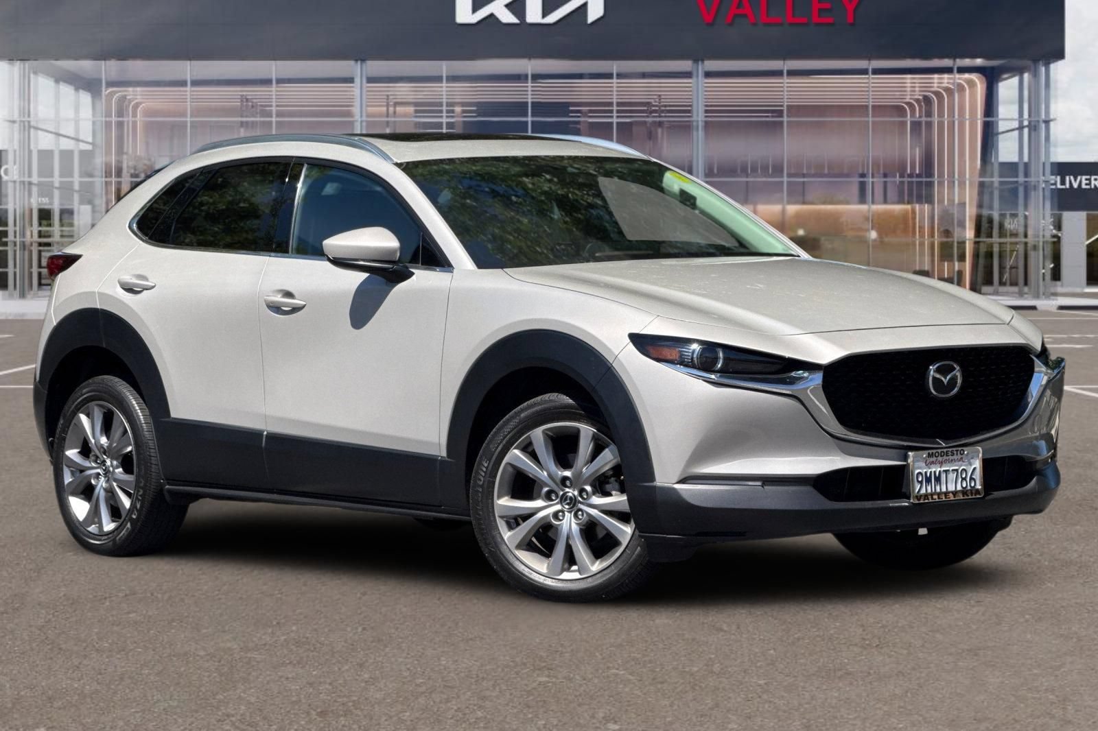 Used 2023 MAZDA CX-30 AWD 2.5 S w/ Premium Package image 2