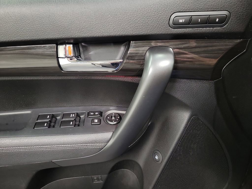 Used 2012 Kia Sorento SX w/ SX Premium Pkg image 19