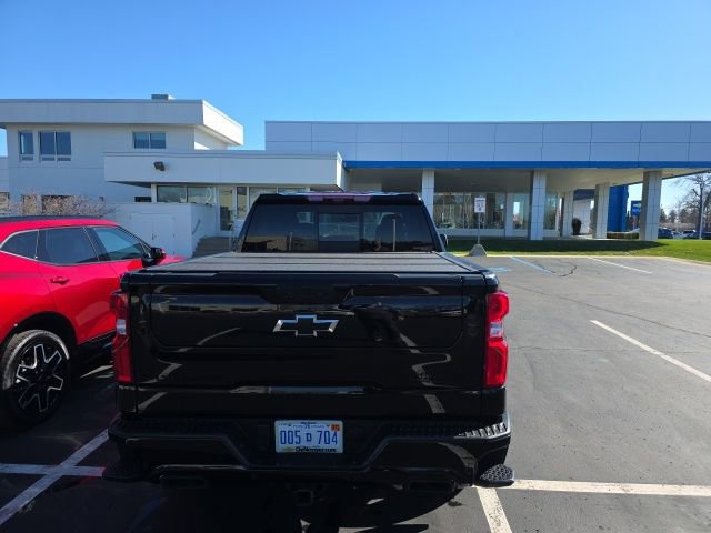 Used 2025 Chevrolet Silverado 1500 High Country w/ Midnight Edition AWD/4WD image 8