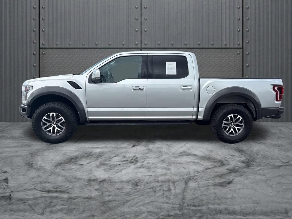 Used 2017 Ford F150 Raptor w/ Equipment Group 802A Luxury AWD/4WD image 4