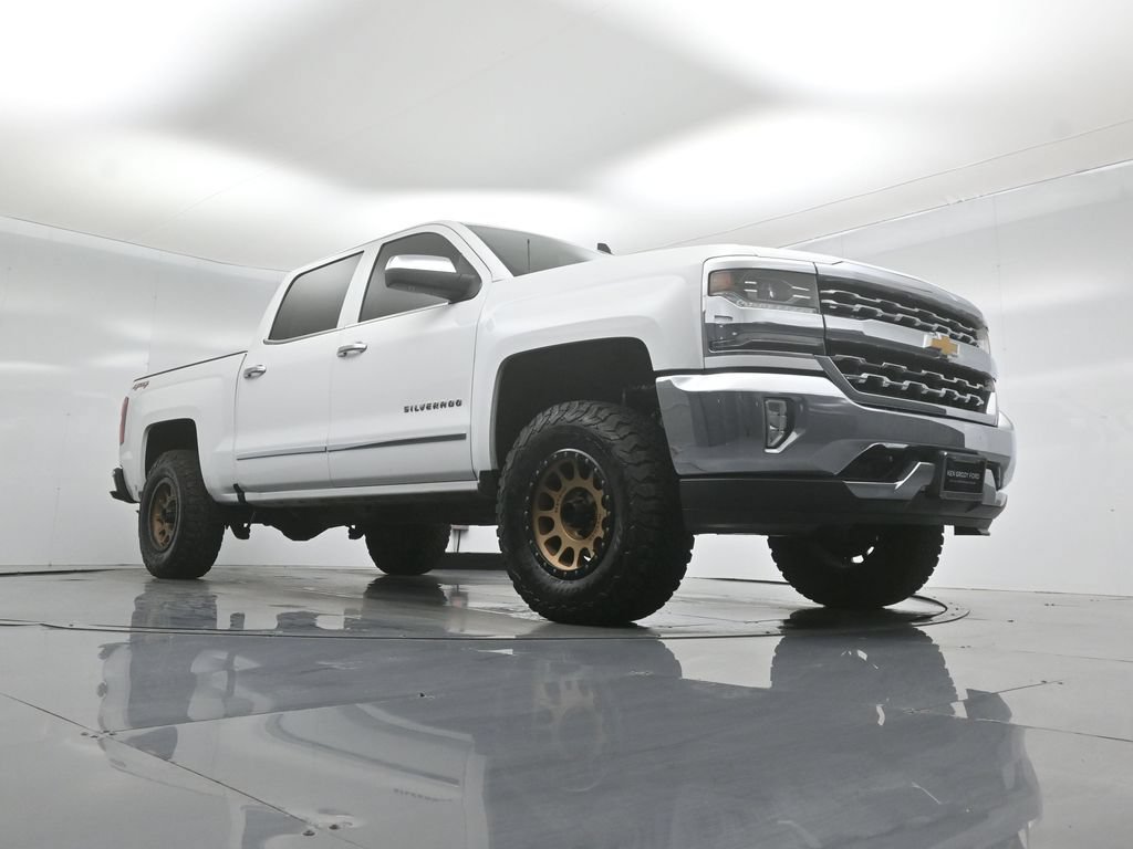Used 2018 Chevrolet Silverado 1500 LTZ AWD/4WD image 43