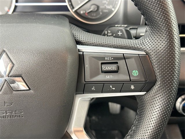 Used 2024 Mitsubishi Outlander SE image 22